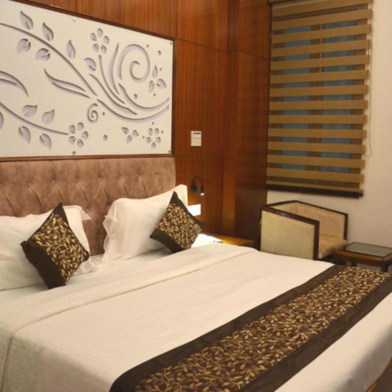 Fabhotel Roselle Inn Lucknow Exterior photo