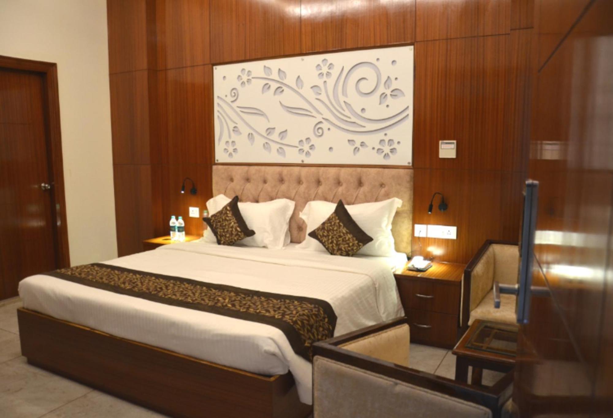 Fabhotel Roselle Inn Lucknow Exterior photo