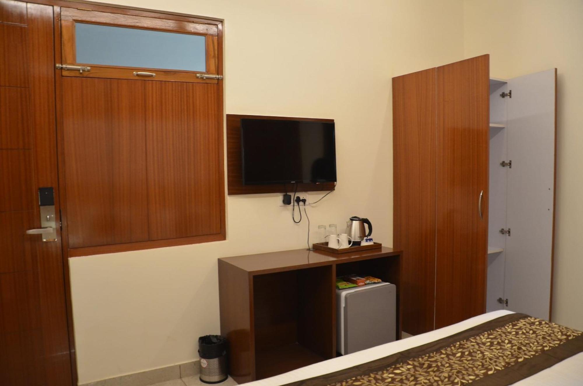 Fabhotel Roselle Inn Lucknow Exterior photo